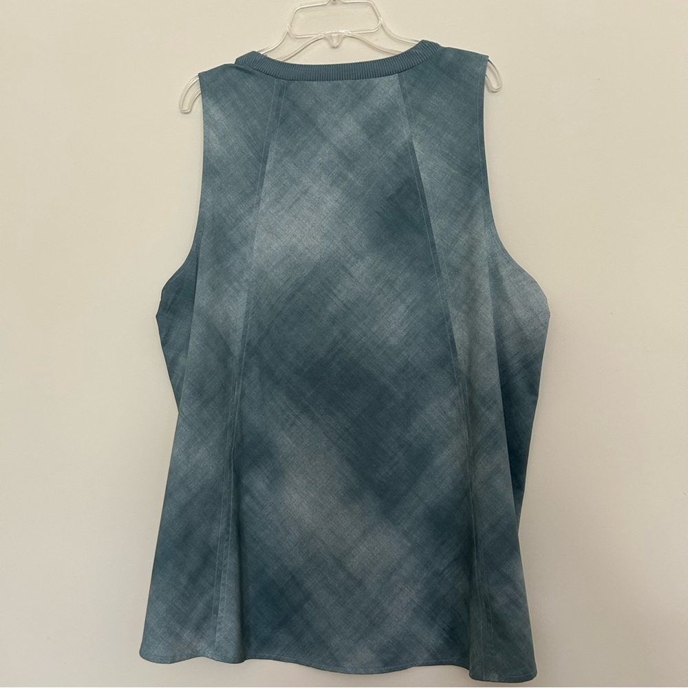 Athleta Women’s Blue-Green Sleeveless Top with Plaid Pattern - Picture 6 of 9